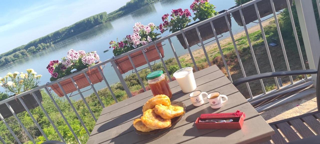 Къща За Гости Ненийски Lom Bagian luar foto